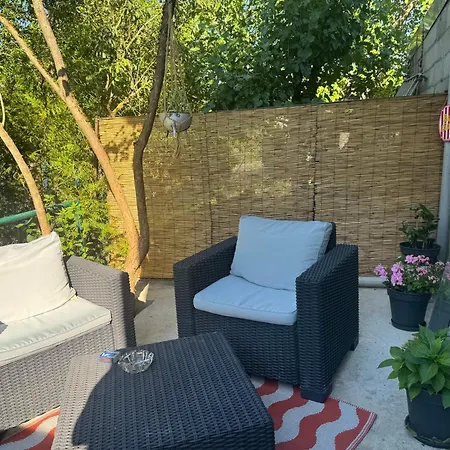 Maison Champagne Parking Prive & Terrasse Apartment *